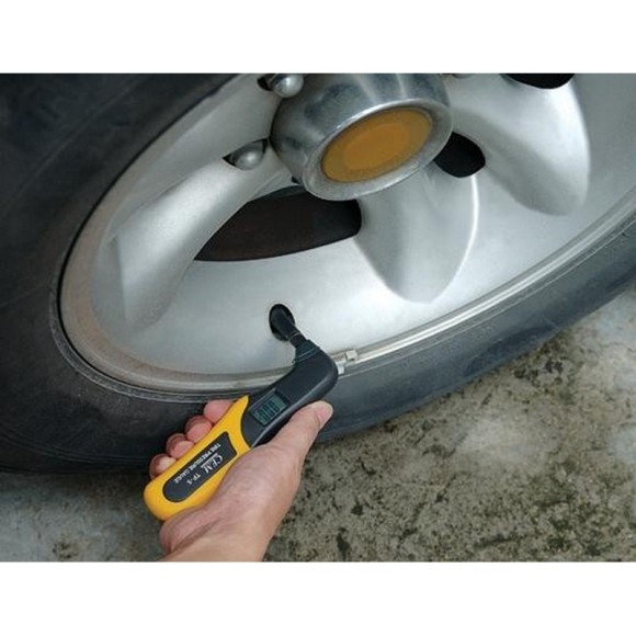 TP - 5 Манометр цифровой (автомобильный)