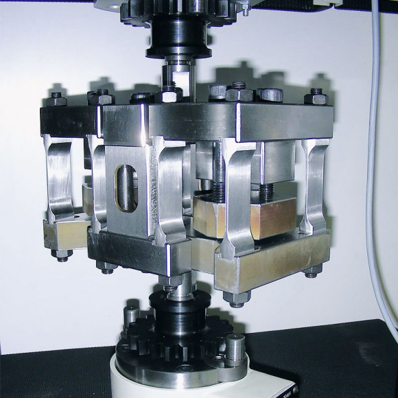 Магнитно-резонансная машина RUMUL TESTRONIC 150 кН